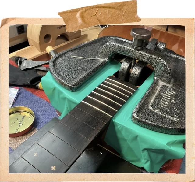 フレット周りの調整作業